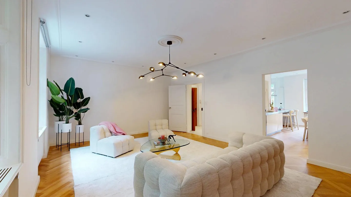 Top-renovated 10-room city villa in the Spalen district near the Spalentor - Photo 6 of 14