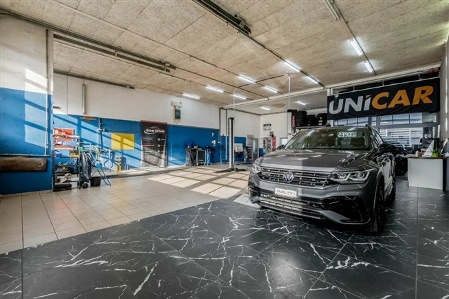 Opportunité exceptionnelle d'atelier automobile avec clientèle, inventaire et emplacement de choix à Deitingen ! - Photo 9 sur 20