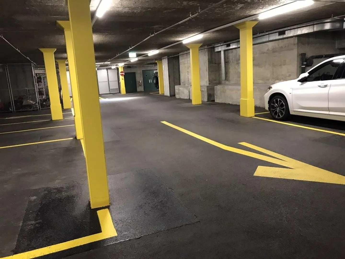 Parking space in the heart of Ostermundigen - Photo 4 of 5