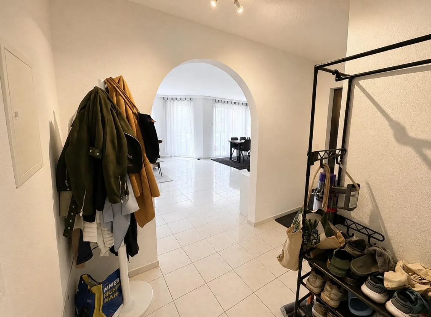Helle 2.5-Zimmer-Wohnung mit Balkon - Foto 7 von 7