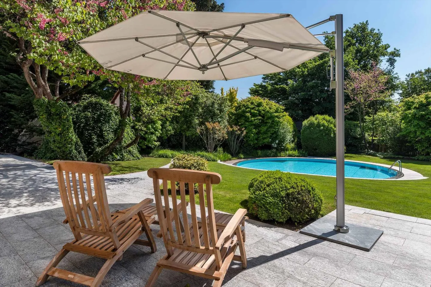 Affascinante fattoria immersa in un verde scenario - Foto 4 di 13