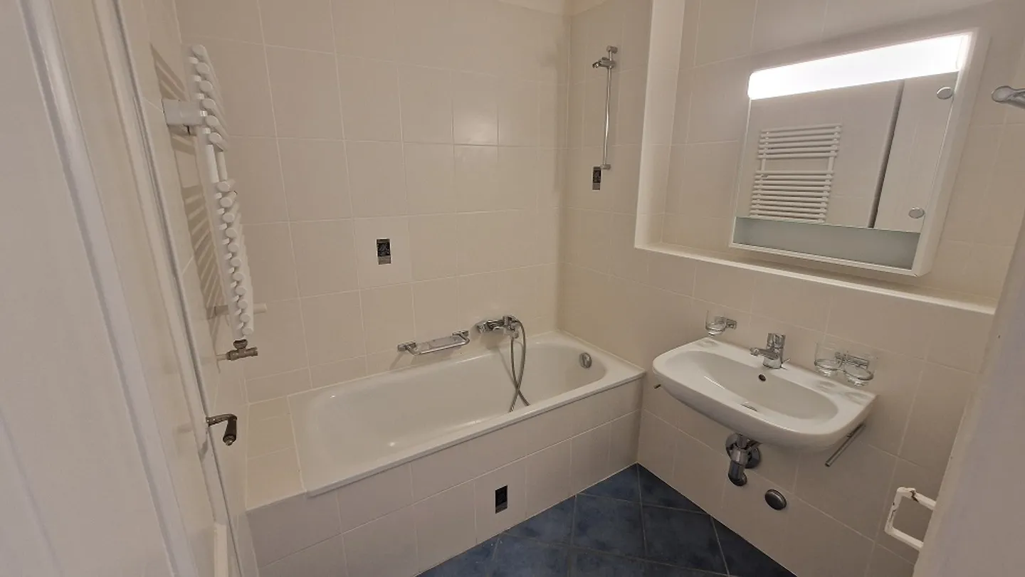 Immeuble Charmant avec Potentiel - Photo 3 sur 11