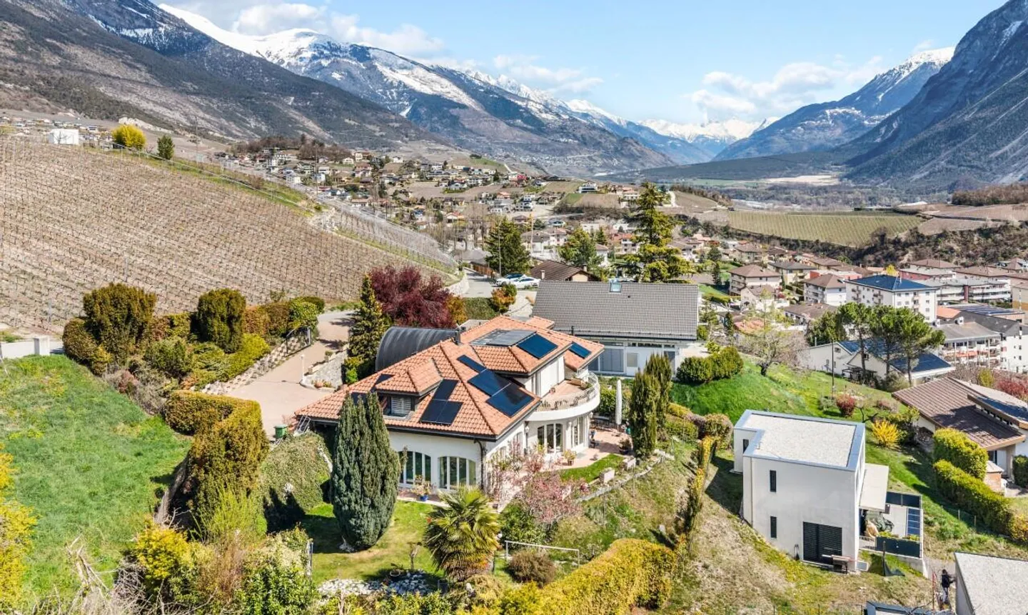 Exceptional Property in Veyras - Photo 3 of 11