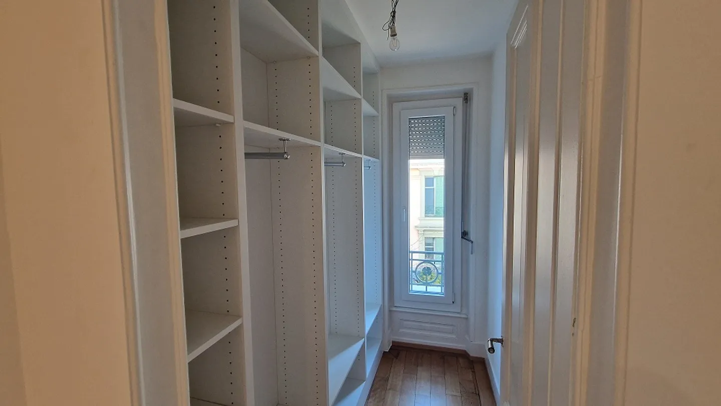 Immeuble Charmant avec Potentiel - Photo 8 sur 11