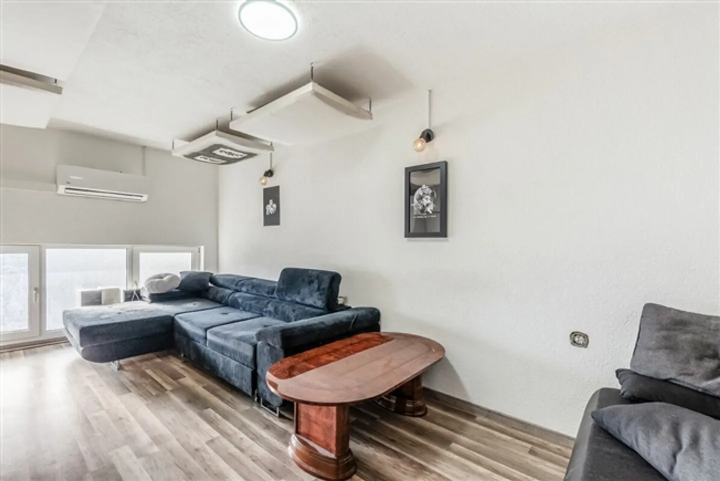 Opportunité exceptionnelle d'atelier automobile avec clientèle, inventaire et emplacement de choix à Deitingen ! - Photo 16 sur 20