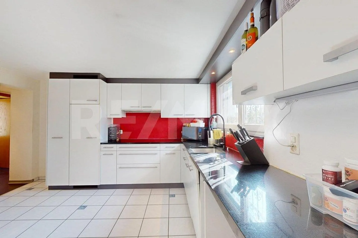 Spacious Multi-Generational House with Idyllic Garden in Kradolf - Photo 12 of 13