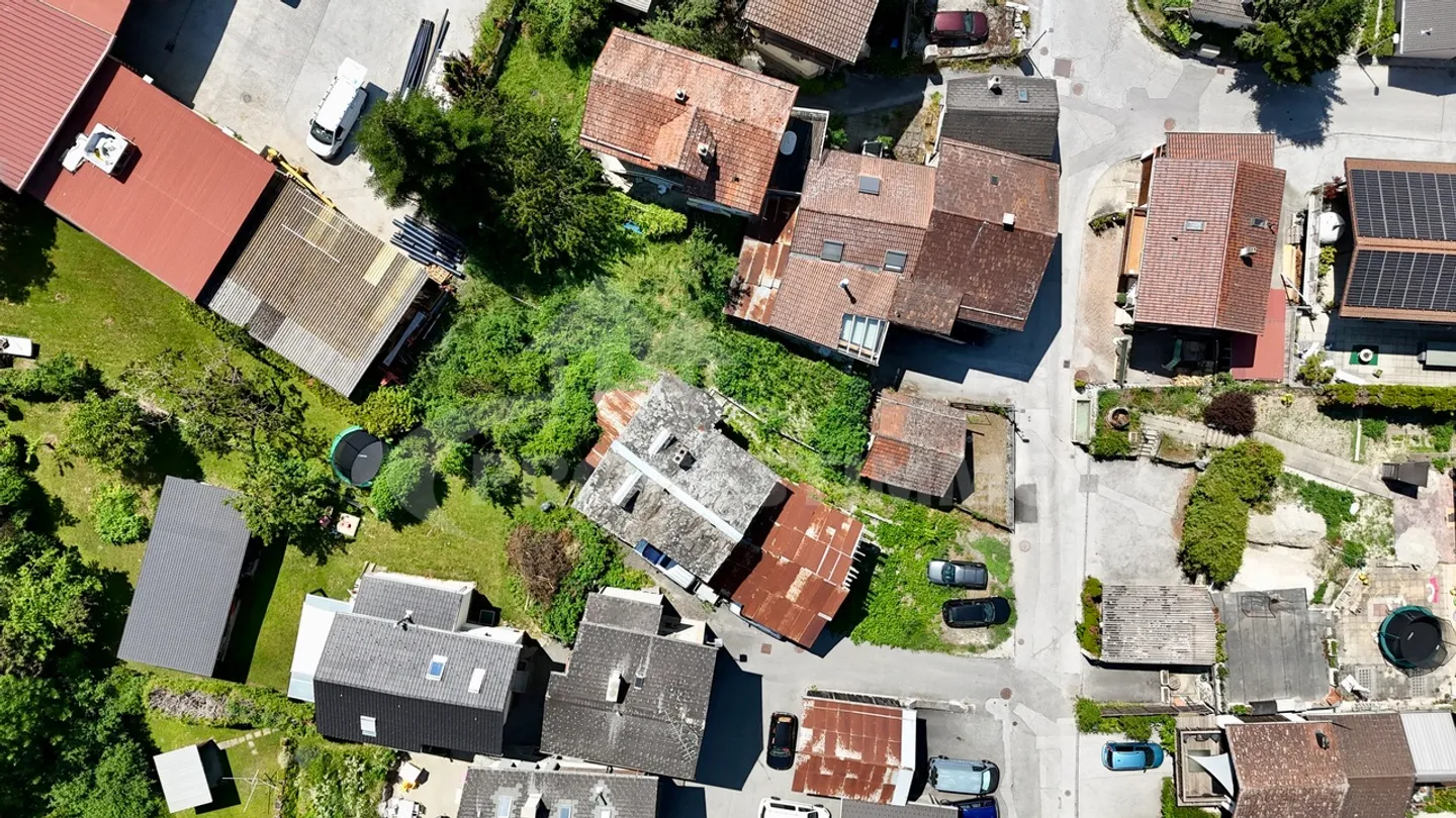 RENOVATION POTENTIAL - Photo 3 of 6