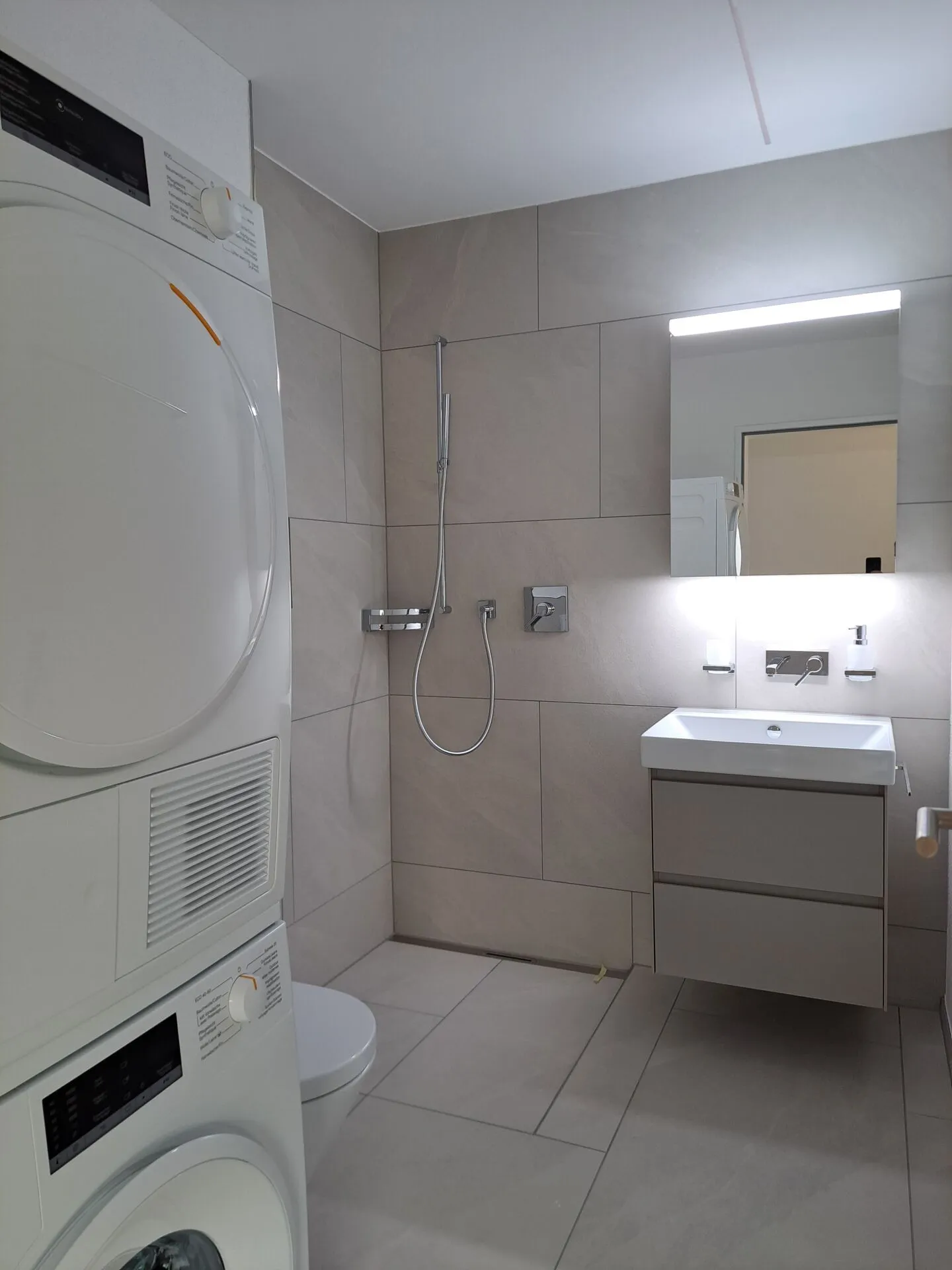 Appartement neuf exclusif de 3,5 pièces dans un emplacement calme - Riedt près d'Erlen - Photo 7 sur 10