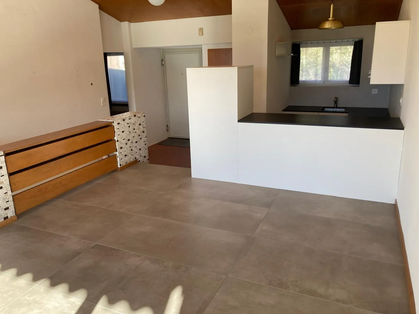 Original 4 ½ - Mid-Terrace House with Unobstructed Views - Photo 10 of 15