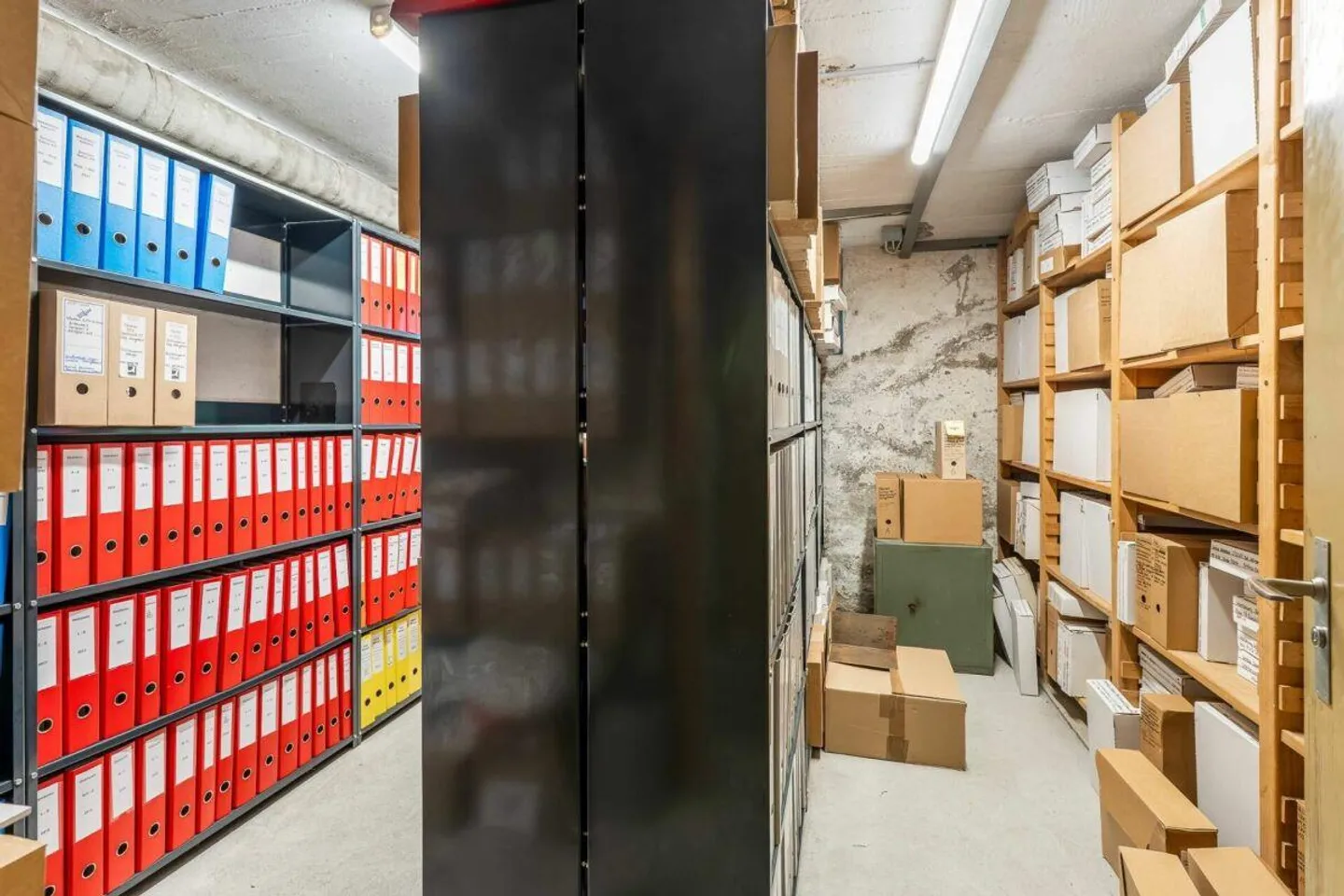 Gewerberaum (Büro / Werkstatt) mit 10 Aussenparkplätzen - Foto 6 von 21