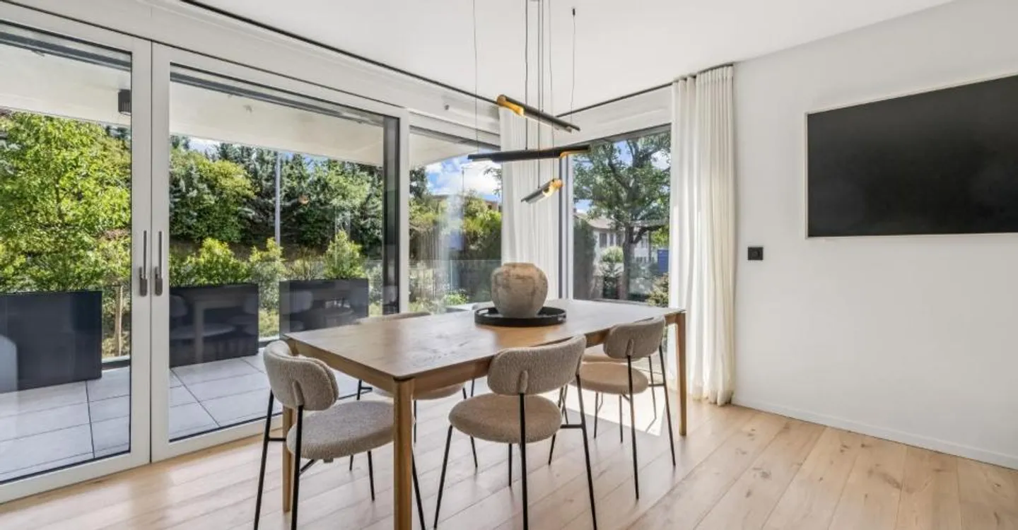 Contemporary high-end apartment in the heart of Vésenaz - Photo 4 of 13