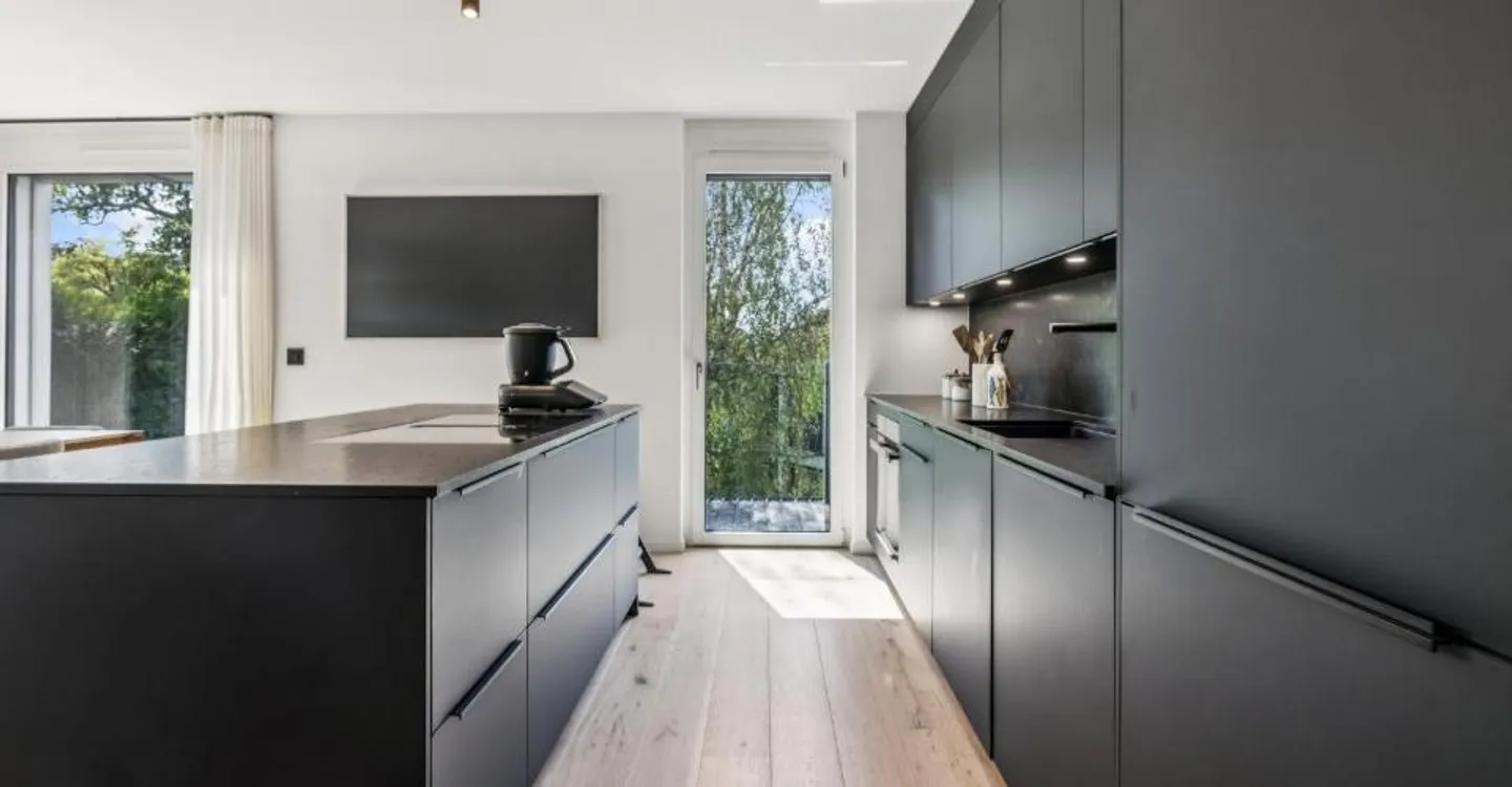 Contemporary high-end apartment in the heart of Vésenaz - Photo 6 of 13