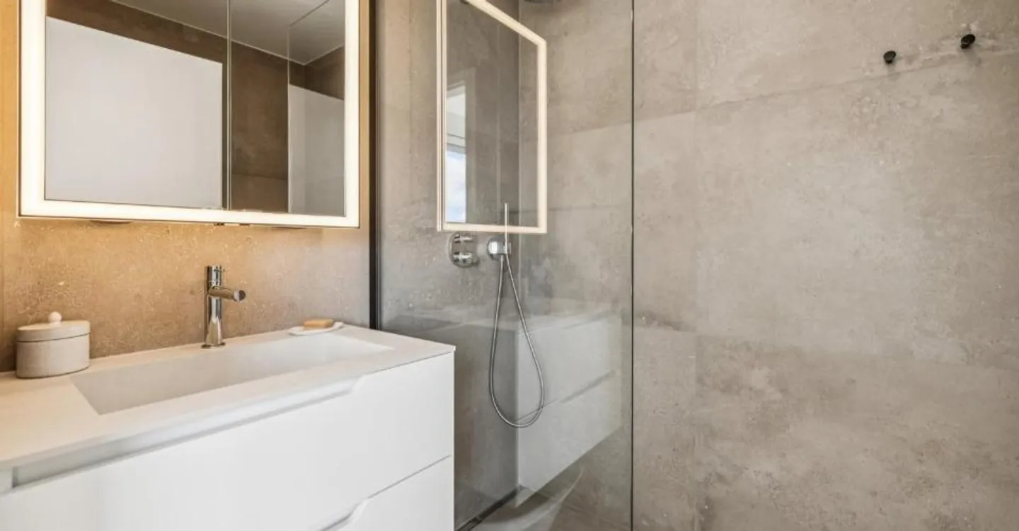 Contemporary high-end apartment in the heart of Vésenaz - Photo 2 of 13