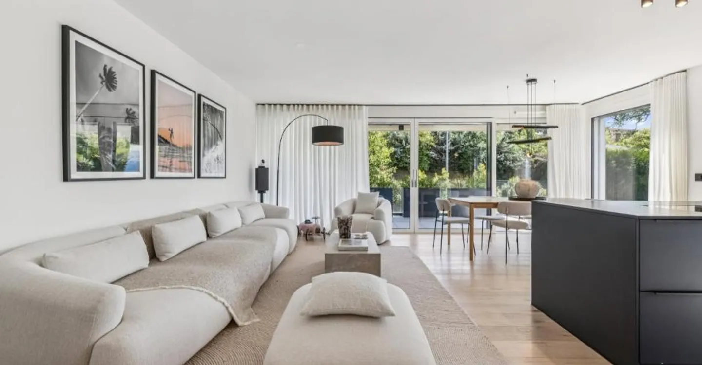 Contemporary high-end apartment in the heart of Vésenaz - Photo 3 of 13