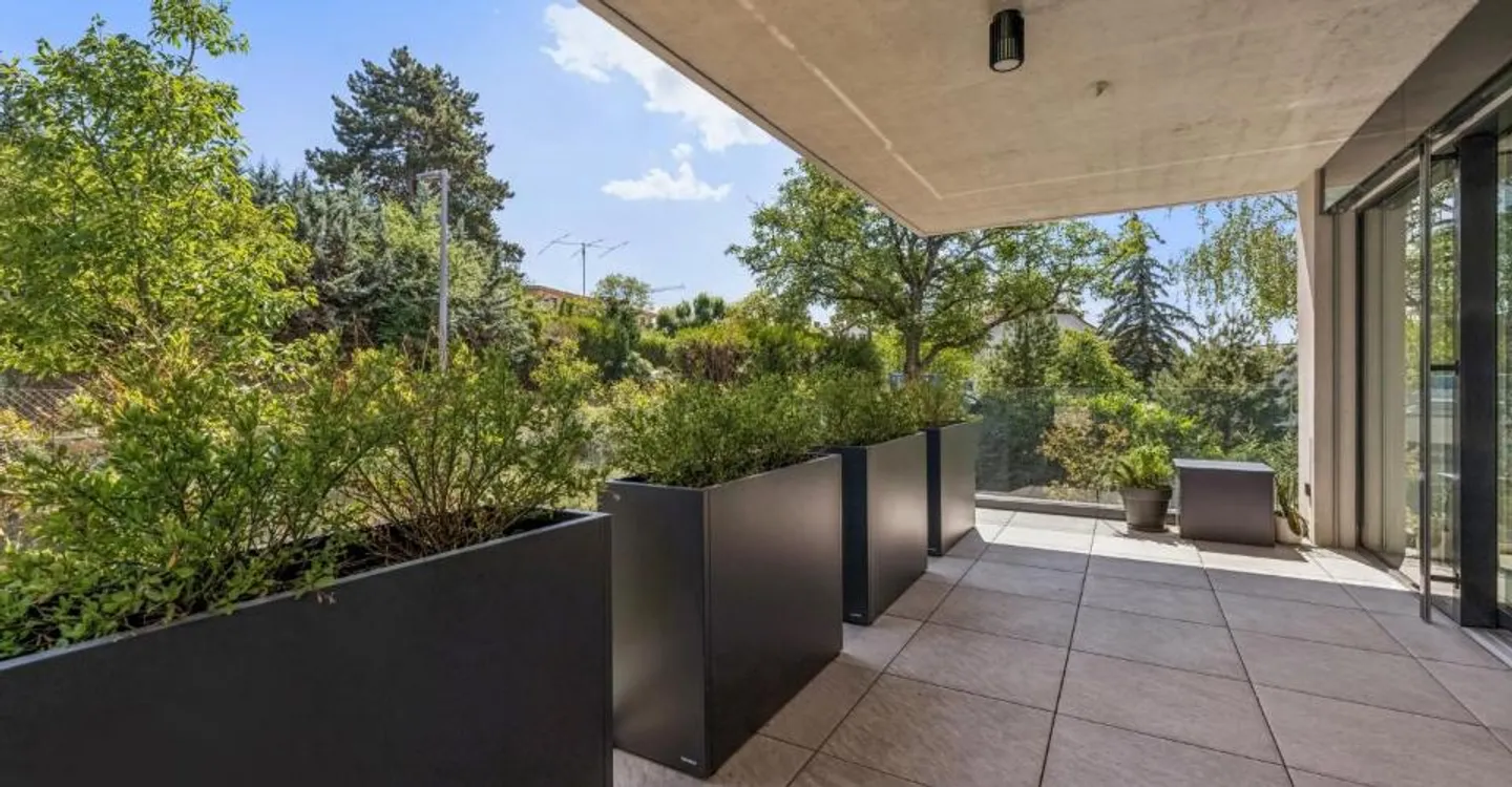 Contemporary high-end apartment in the heart of Vésenaz - Photo 7 of 13