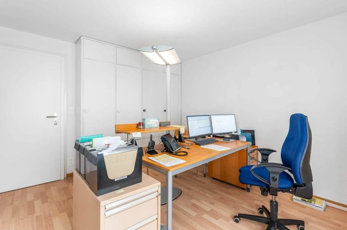 Gewerberaum (Büro / Werkstatt) mit 10 Aussenparkplätzen - Foto 16 von 21