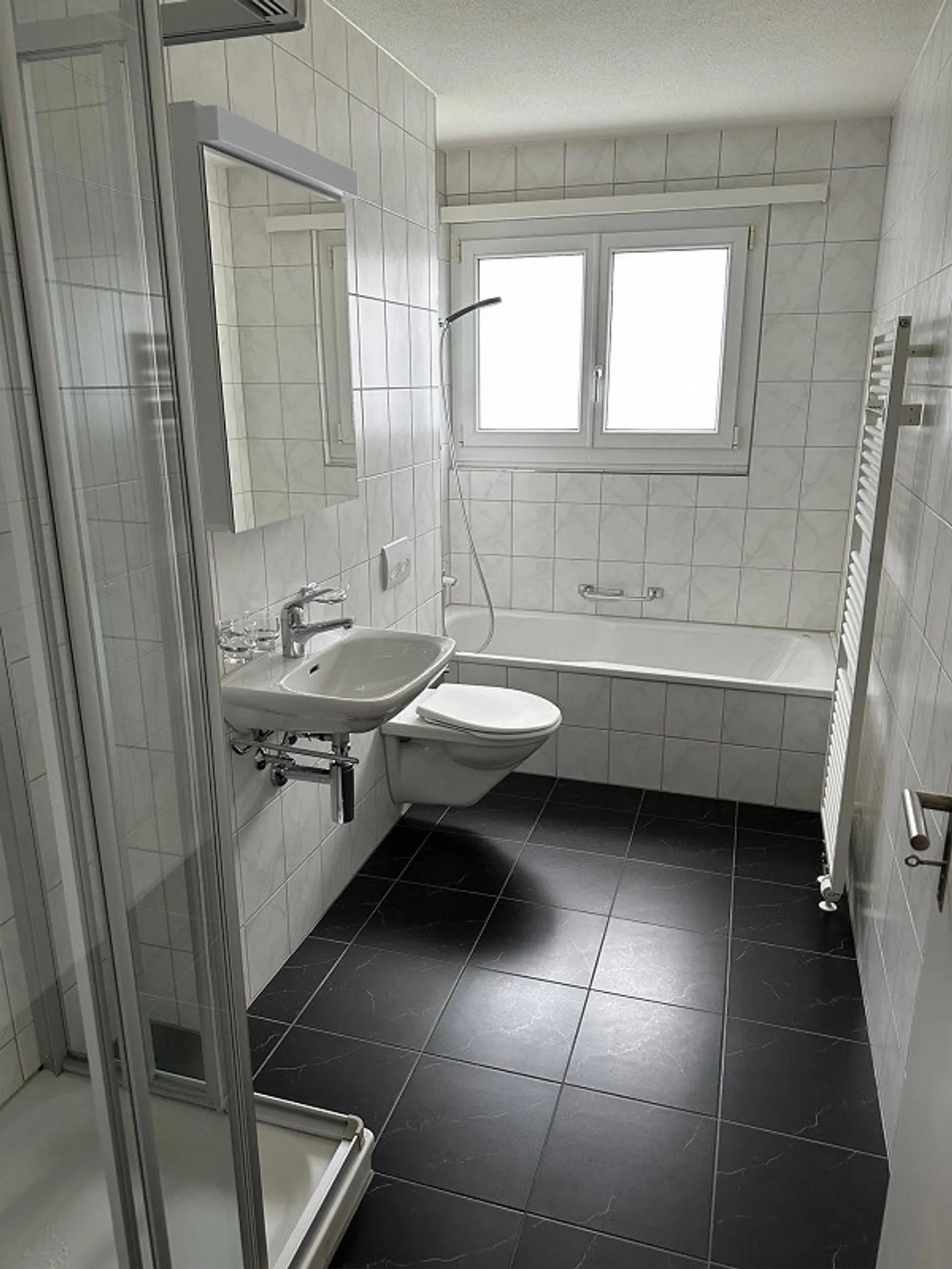 Vie urbaine dans le quartier populaire de Hirtenhof - Photo 8 sur 10