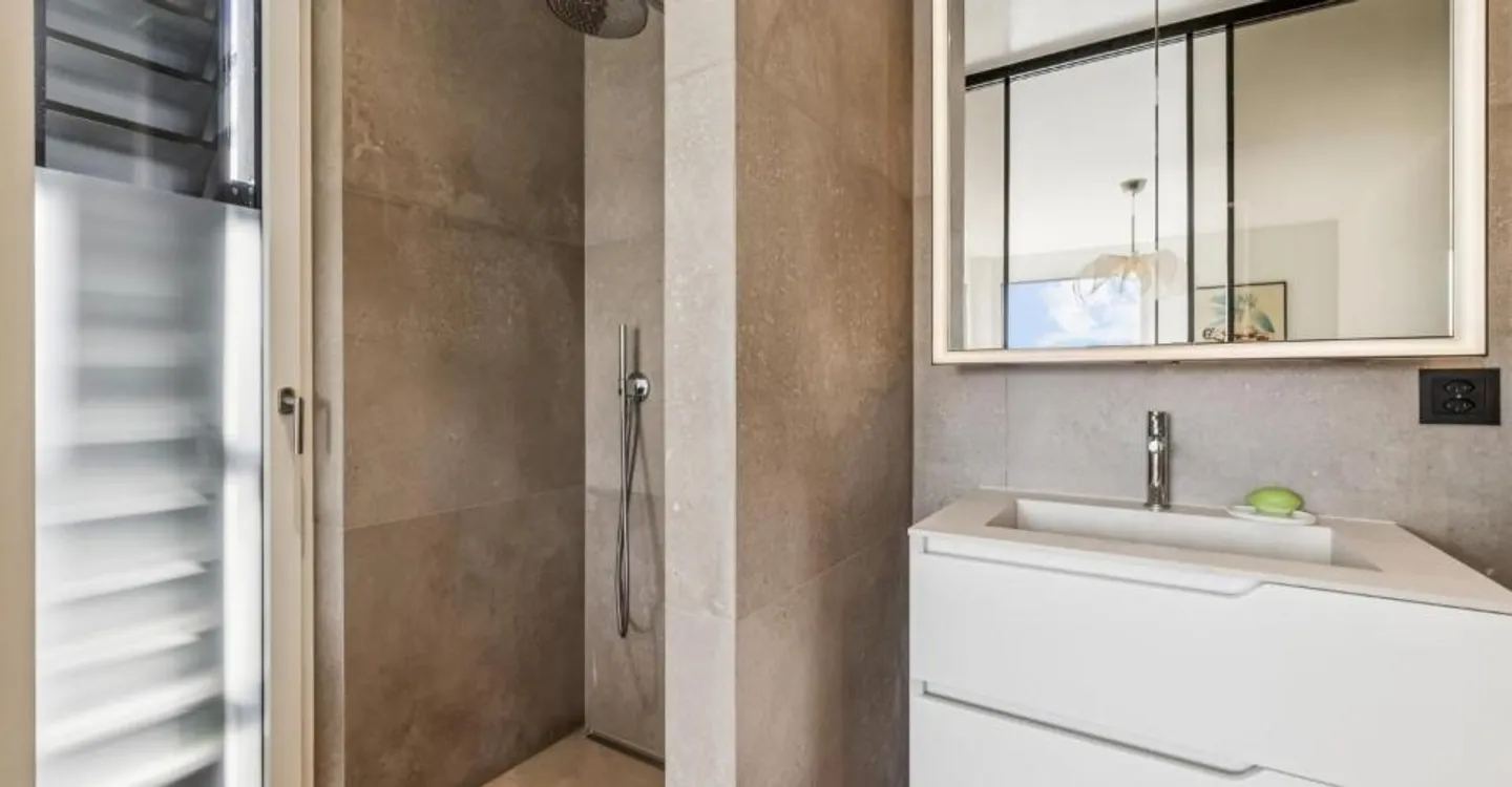 Contemporary high-end apartment in the heart of Vésenaz - Photo 11 of 13