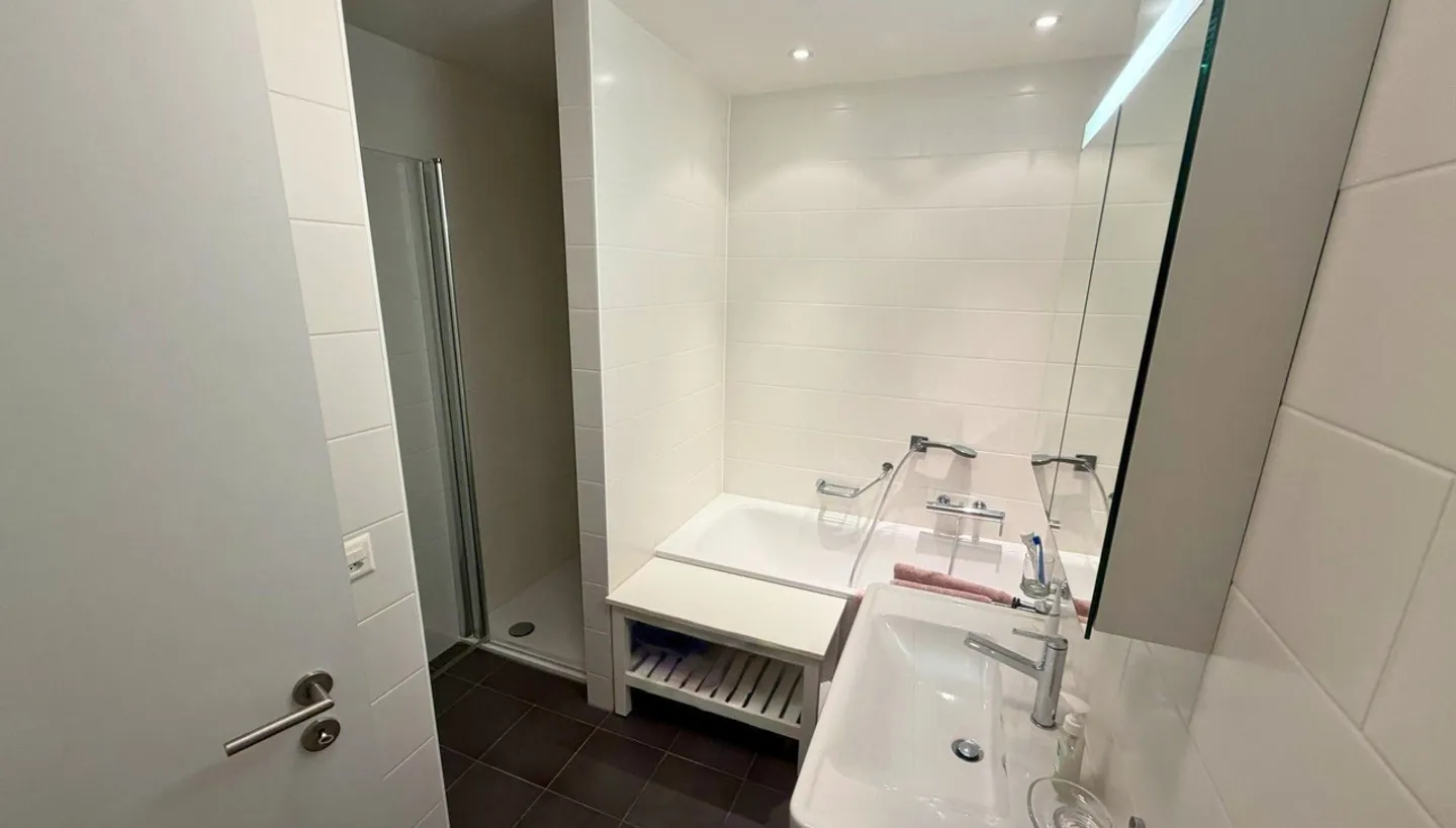 For rent - 4.5 room apartment with loggia and winter garden in Nyon - Photo 6 of 6