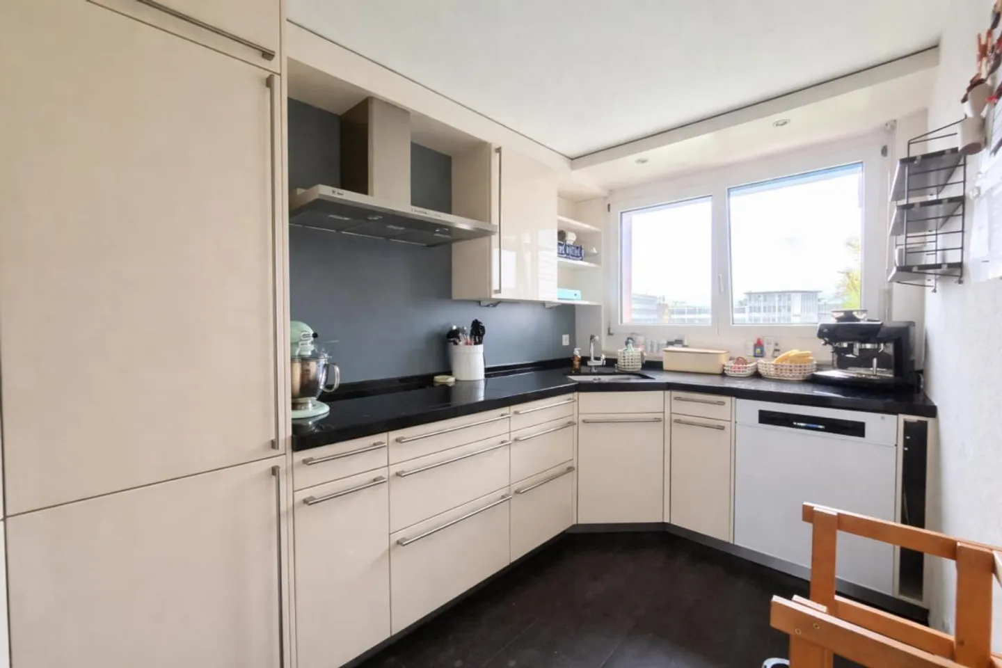 Appartamento familiare di 5,5 stanze con vista panoramica in posizione centrale - Foto 3 di 9