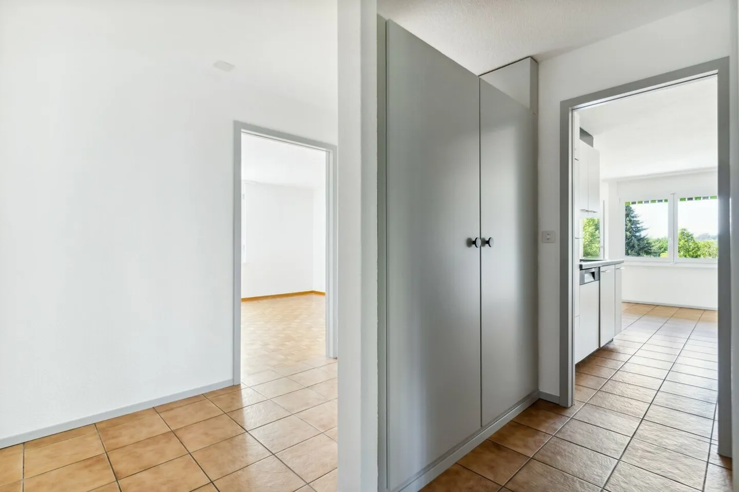 APARTMENT FOR RENT IN A VERY SUNNY AND FAMILY-FRIENDLY NEIGHBORHOOD - Photo 5 of 12