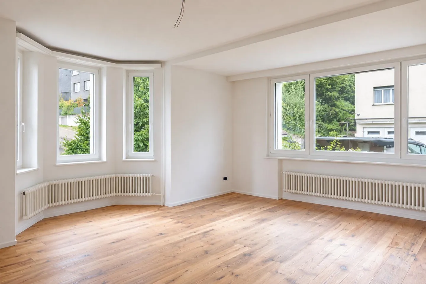 Renovated 2.5-room apartment in the Riethüsli district - Photo 2 of 9