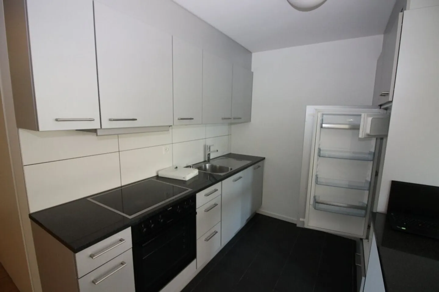 1 Mois de Loyer Gratuit ! Appartement Moderne 2.0 Pièces en Emplacement Central - Photo 4 sur 6