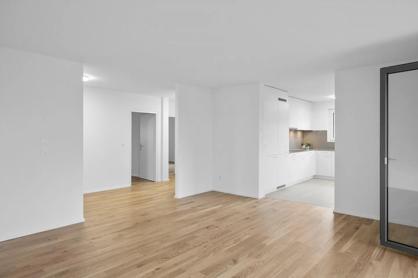 PREMIÈRE LOCATION après RÉNOVATION COMPLÈTE ! Appartement de jardin 3.5 pièces ! - Photo 5 sur 5