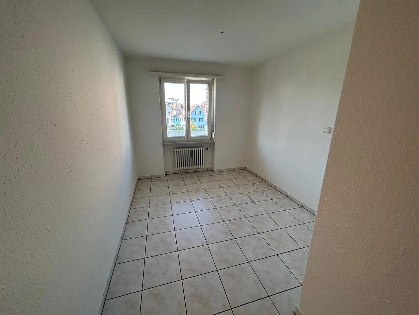 Beautiful, renovated and centrally located 2.5 room apartment - Photo 9 of 14