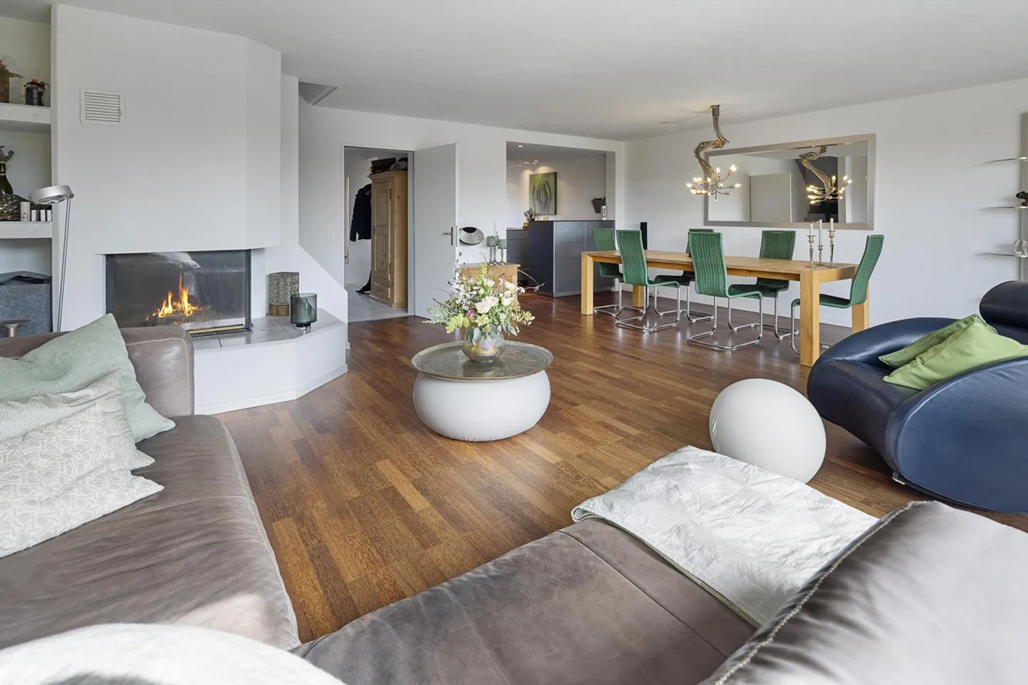 Laufend sanierter Wohntraum mit viel Platz und Weitsicht - Photo 2 of 15