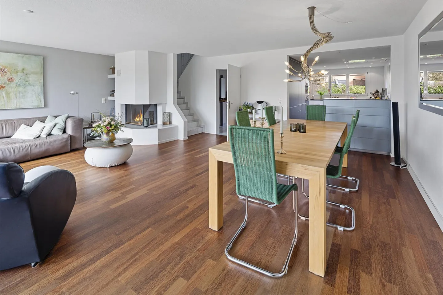 Laufend sanierter Wohntraum mit viel Platz und Weitsicht - Photo 3 of 15