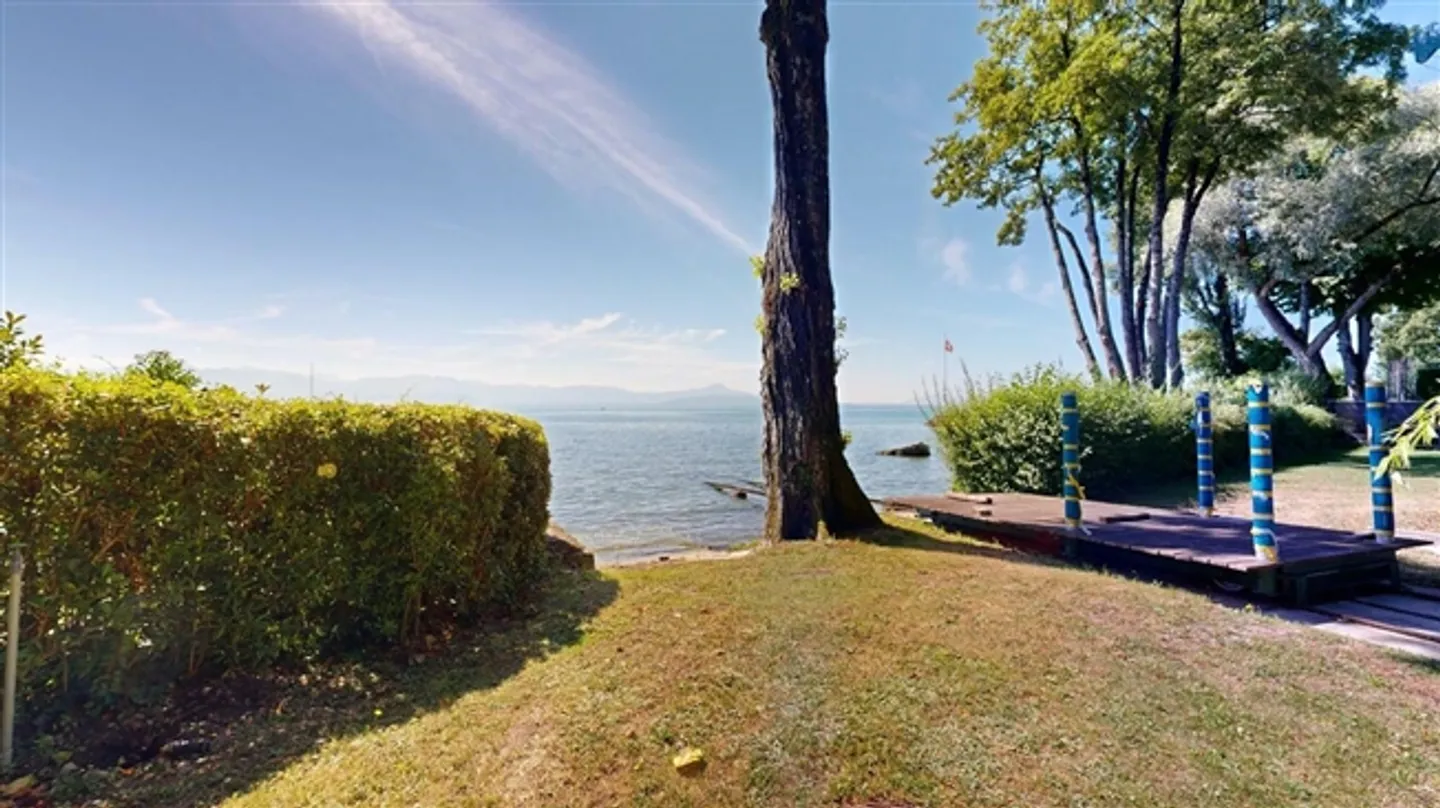 Magnifico terreno fronte lago con progetto di costruzione - Foto 18 di 19