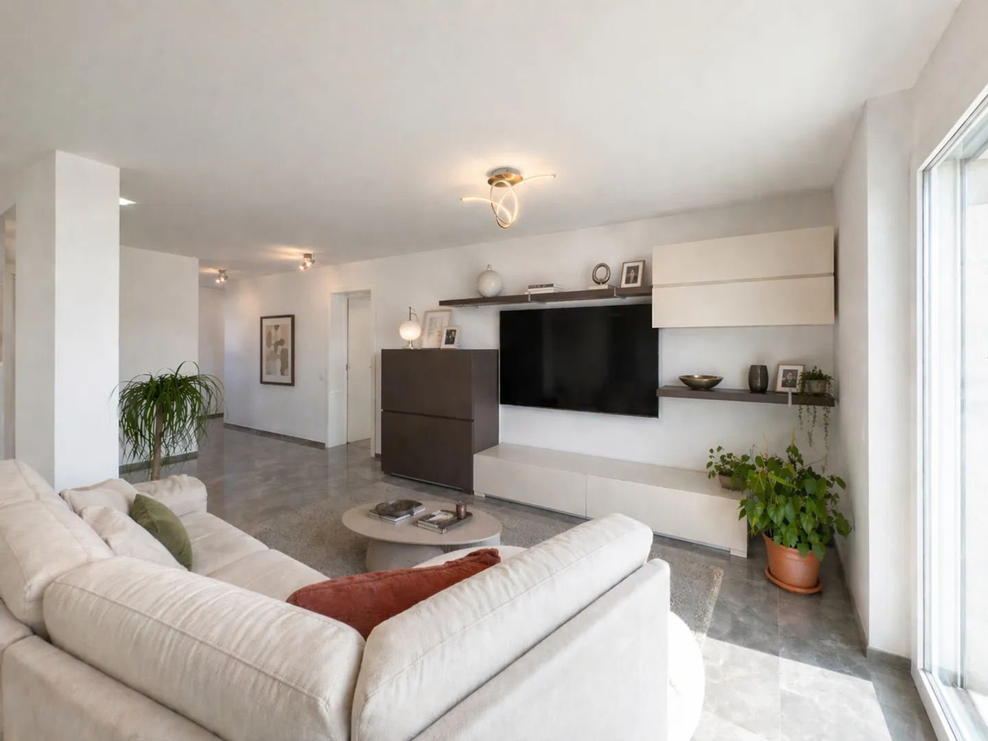 Spacious Penthouse in Mendrisio - Photo 1 of 9