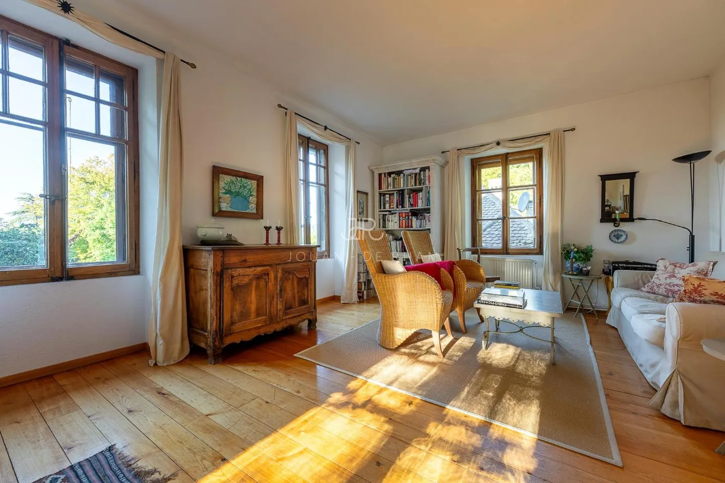 Essertines-sur-Rolle | Charming House and Annex in the Village - Photo 8 of 13