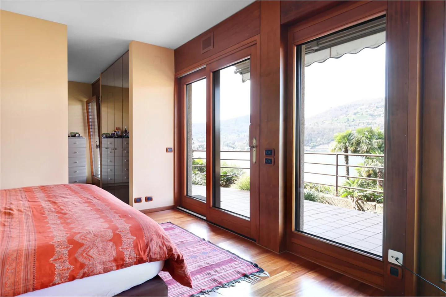 Villa con giardino e vista lago a Montagnola - Foto 7 di 16