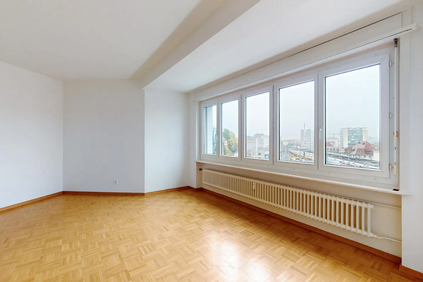 2 minutes from Fribourg train station - Photo 4 of 12