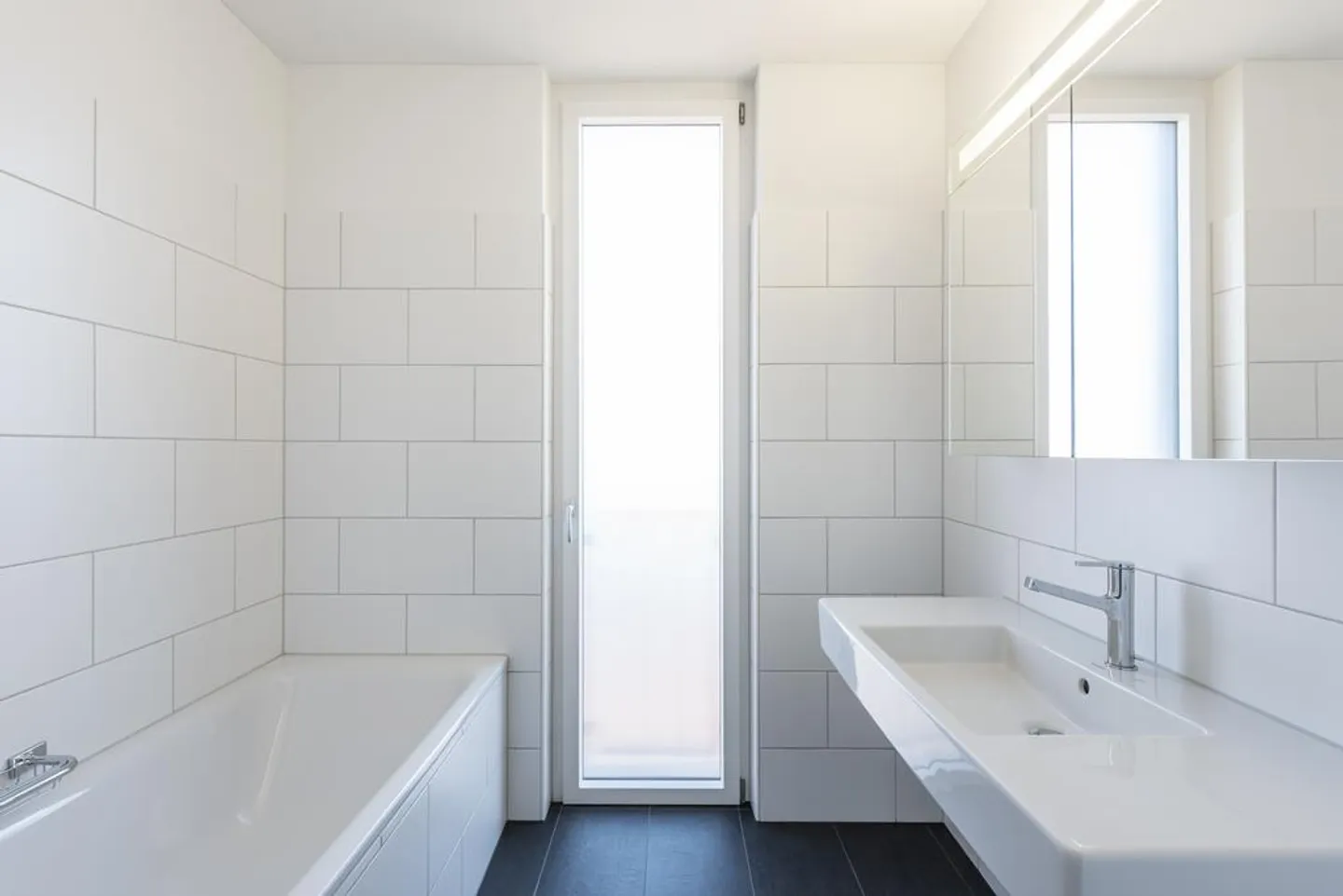 Appartement confortable de 4,5 pièces avec balcon à Bern Brünnen - Photo 3 sur 11