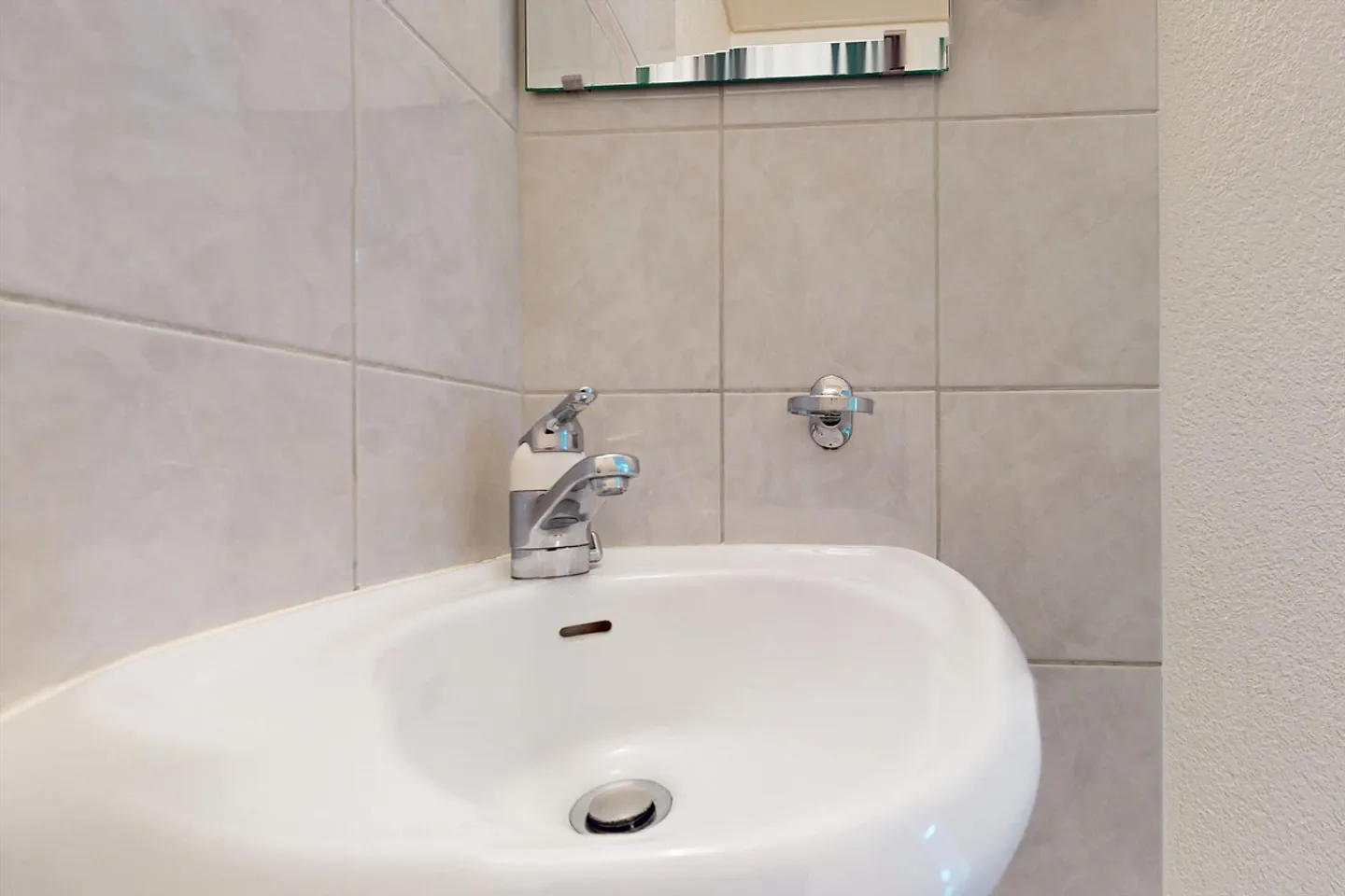 2 minutes from Fribourg train station - Photo 6 of 12