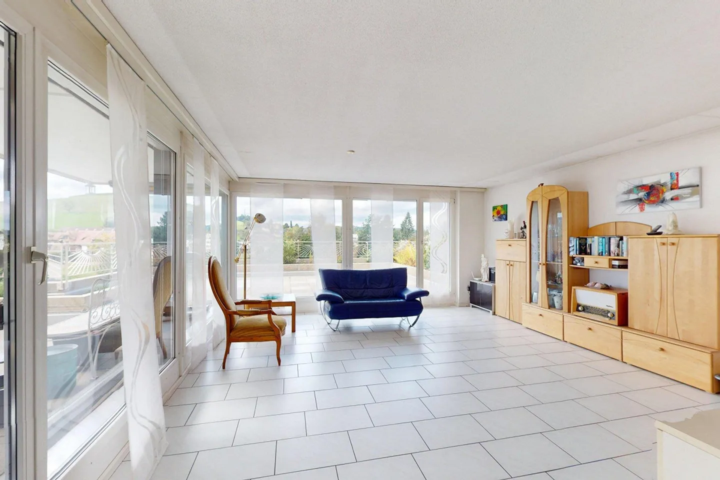 Spacious apartment with large terrace - Photo 4 of 11