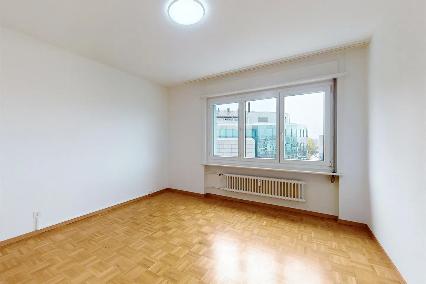 2 minutes from Fribourg train station - Photo 7 of 12