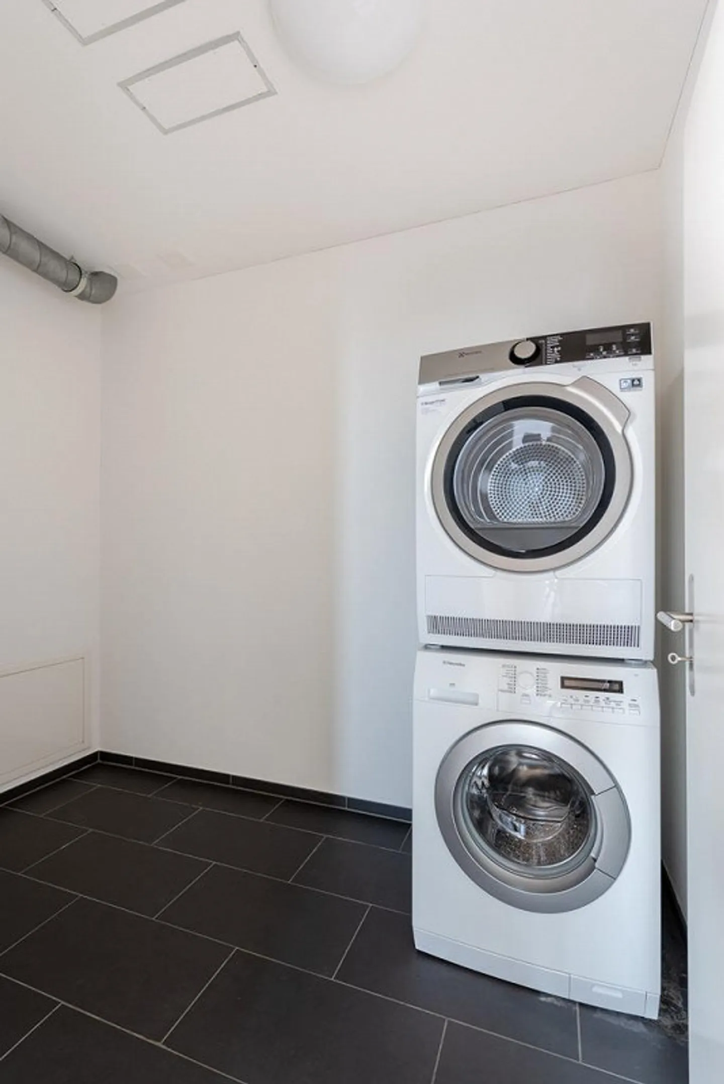 Appartement confortable de 4,5 pièces avec balcon à Bern Brünnen - Photo 10 sur 11