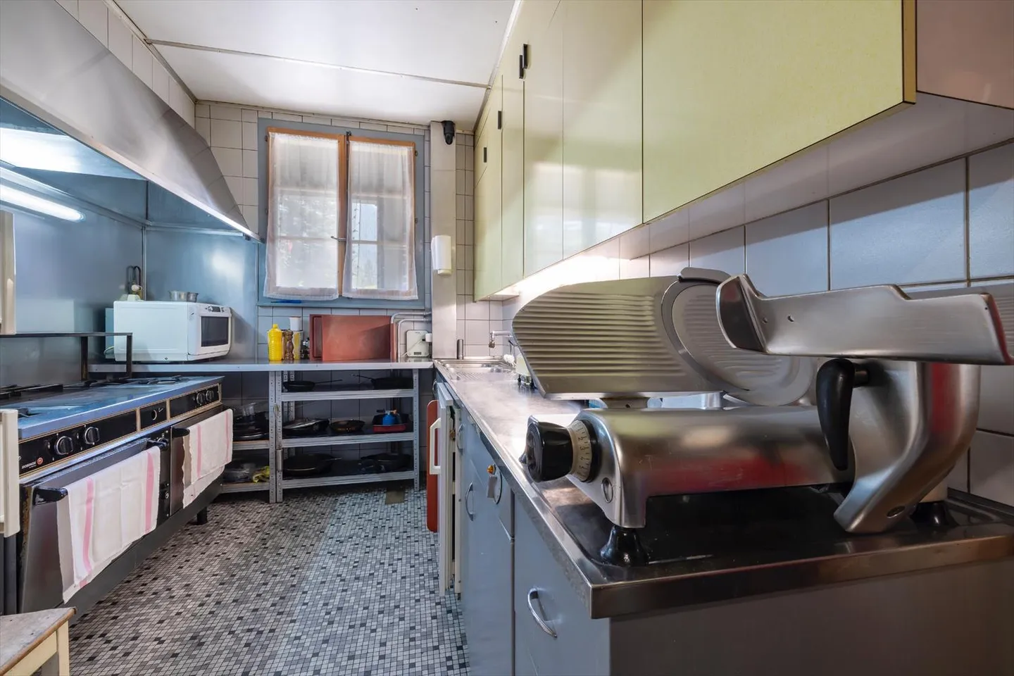 Ristorante con appartamento a Les Plans-sur-Bex - Foto 6 di 13