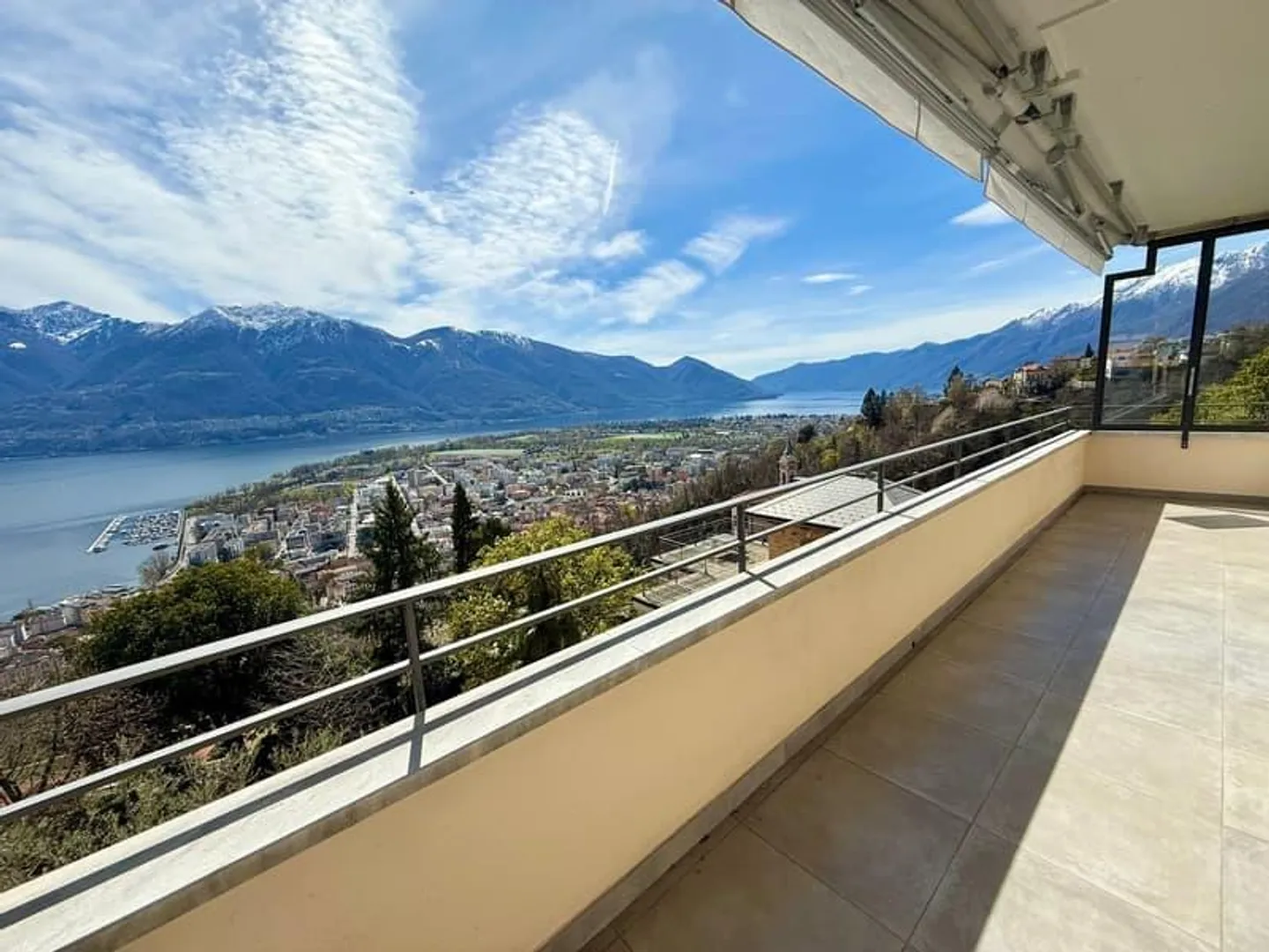 3.5 with panoramic view - Photo 1 of 18