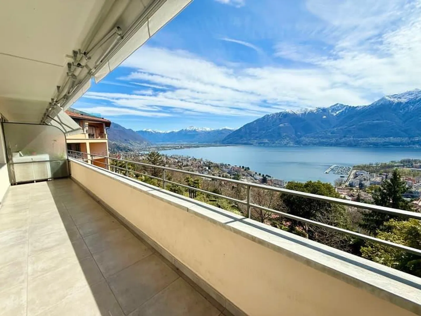 3.5 with panoramic view - Photo 2 of 18