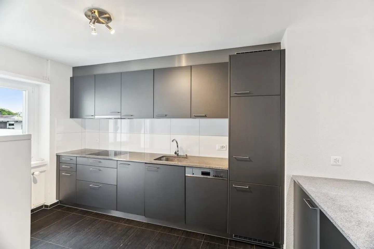 Votre nouvel appartement directement à la gare de Solothurn ! - Photo 8 sur 11