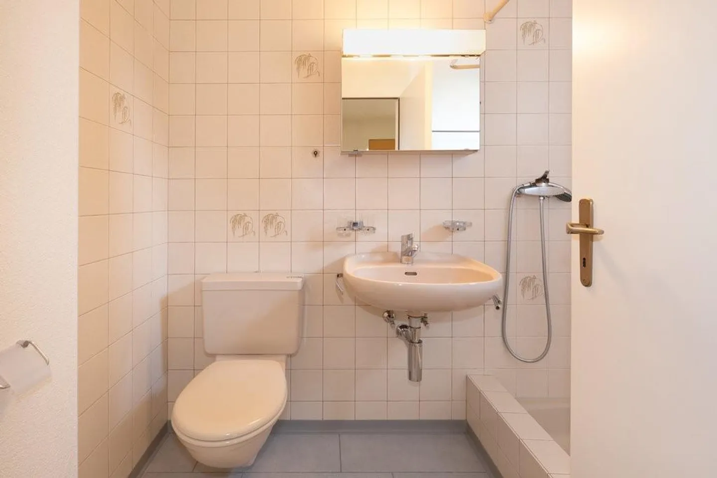 4.5-room apartment in optimal location - Photo 3 of 9