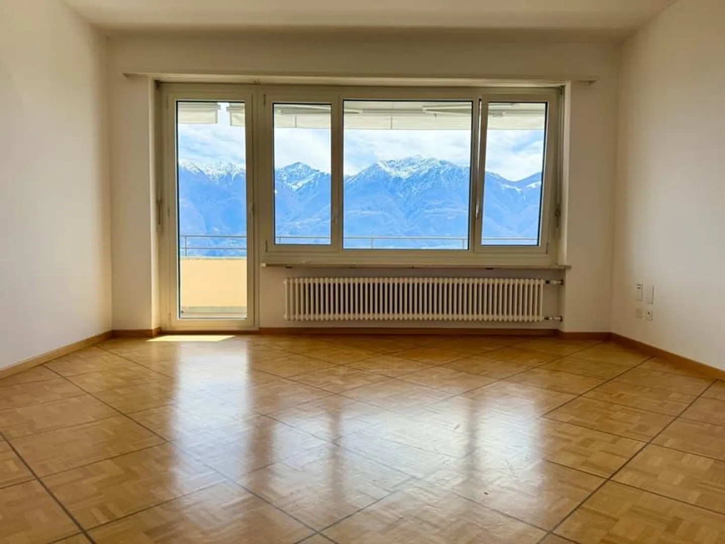 3.5 with panoramic view - Photo 6 of 18