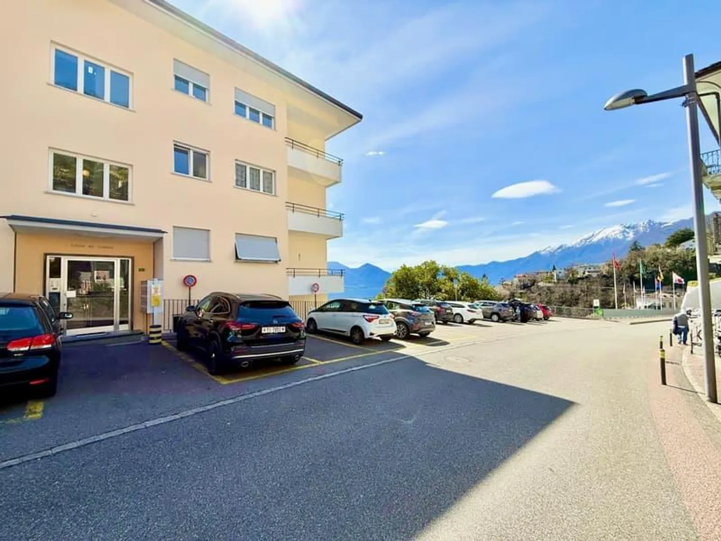 3.5 with panoramic view - Photo 10 of 18