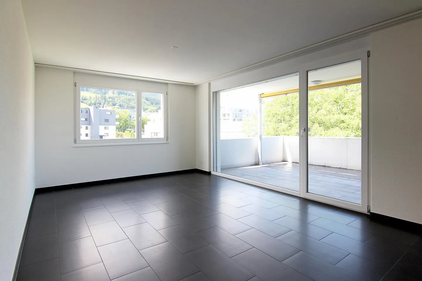 modernes Wohnobjekt an zentraler Lage - Foto 2 von 8
