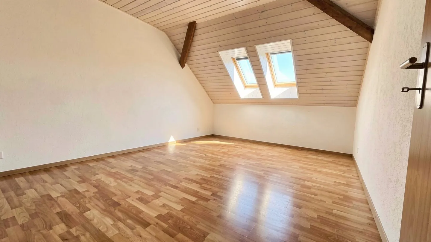 Bright 126 m² duplex with communal garden in a green setting in Vuissens - Photo 5 of 6